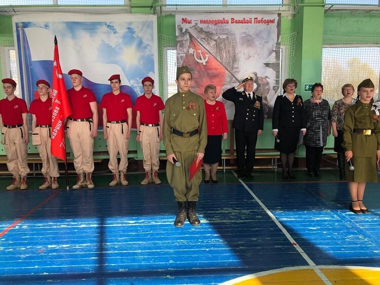 Эстафета акции Знамя Победы переходит сельским школам